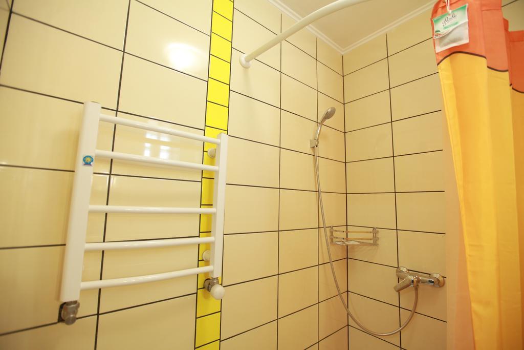 Apartment On Zaliznychna Lvov Pokoj fotografie