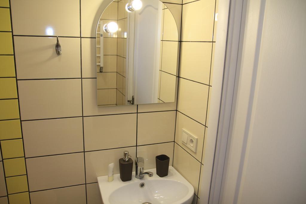 Apartment On Zaliznychna Lvov Exteriér fotografie